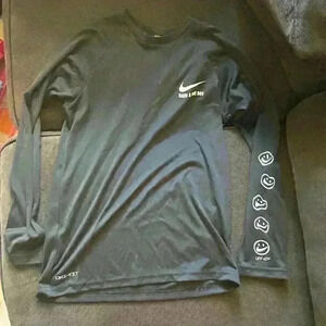 Nike youth swim shirt, black, medium